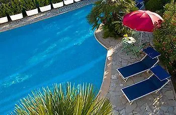 호텔 Les Bruyeres 망들리유 라 나플